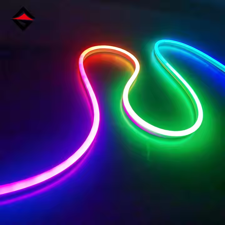 A különbség az RGB könnyű csíkok és a mágikus fénycsíkok között